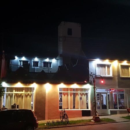 Hotel Posada Las Lengas Веинтиочо-де-Новьембре Экстерьер фото
